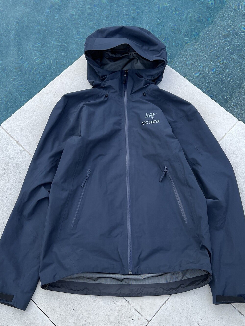 Arc’teryx Beta LT Jacket Men’s Medium GORE-TEX Shell Size M Gorp Rain